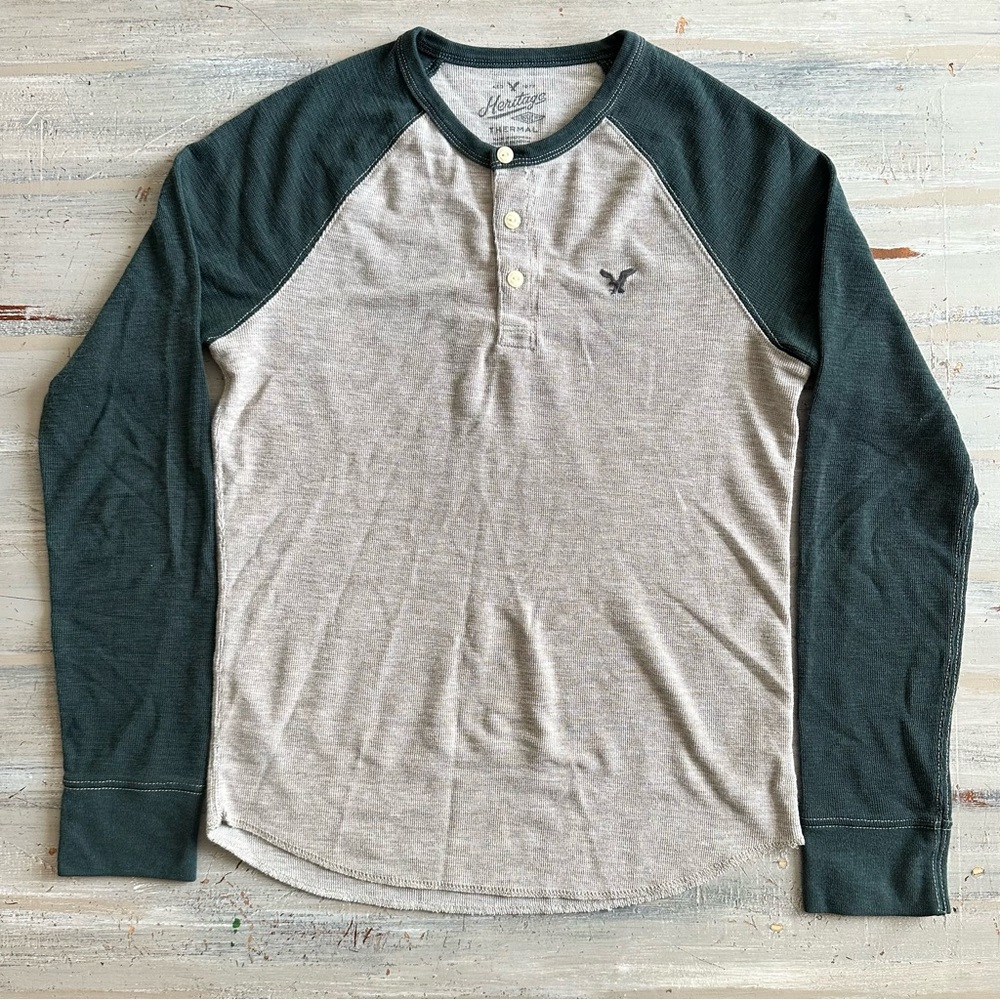 American Eagle Thermal long sleeve Henley.